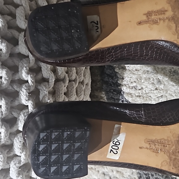 Salvatore Ferragamo Shoes - Picture 7 of 10